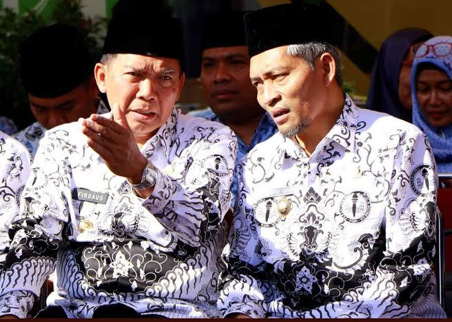Firdaus-Ayat harus Selesaikan Masalah Banjir Firdaus-Ayat harus Selesaikan Masalah Banjiri