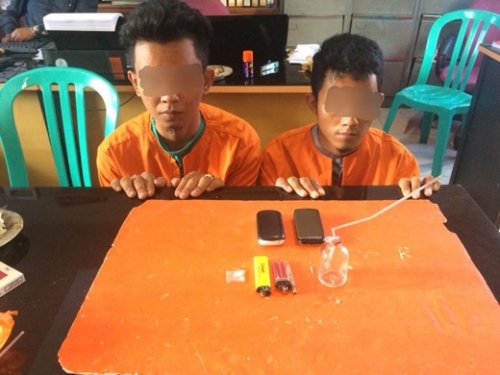 Dua Perawat Diciduk Aparat Polres Inhil, Kedapatan Miliki Sabu Dua Perawat Diciduk Aparat Polres Inhil, Kedapatan Miliki Sabui