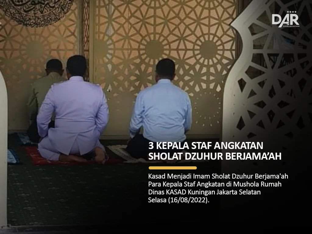 Tiga pimpinan matra TNI berkumpul di kediaman Kepala Staf Angkatan Darat (KSAD) Jenderal TNI Dudung Tiga pimpinan matra TNI berkumpul di kediaman Kepala Staf Angkatan Darat (KSAD) Jenderal TNI Dudungi