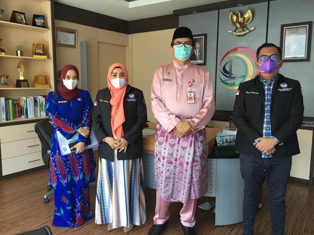 Komnas PA Riau Gelar Pertemuan Dengan Dirut RSUD Arifin Ahmad Pekanbaru Komnas PA Riau Gelar Pertemuan Dengan Dirut RSUD Arifin Ahmad Pekanbarui