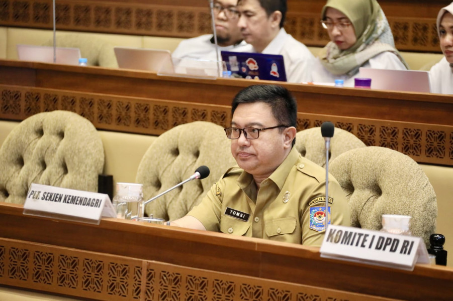 Pemerintah Harap Pembahasan 26 RUU Kabupaten/Kota Hanya Soal Perubahan Alas Hukum, Cakupan Wilayah, dan Karakteristik Daerah Pemerintah Harap Pembahasan 26 RUU Kabupaten/Kota Hanya Soal Perubahan Alas Hukum, Cakupan Wilayah, dan Karakteristik Daerahi