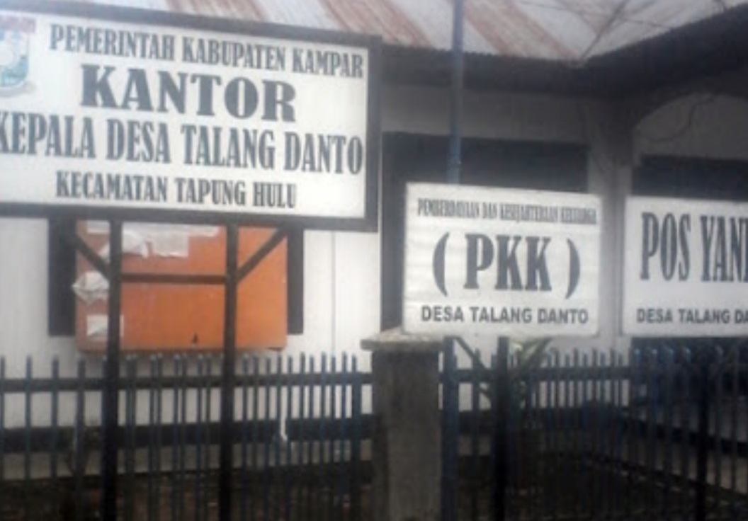 Bantuan Pembangunan RTLH di Desa Talang Danto Tak Tepat Sasaran, Warga : Yang Dapat Bantuan Keluarga Aparatur Desa Bantuan Pembangunan RTLH di Desa Talang Danto Tak Tepat Sasaran, Warga : Yang Dapat Bantuan Keluarga Aparatur Desai