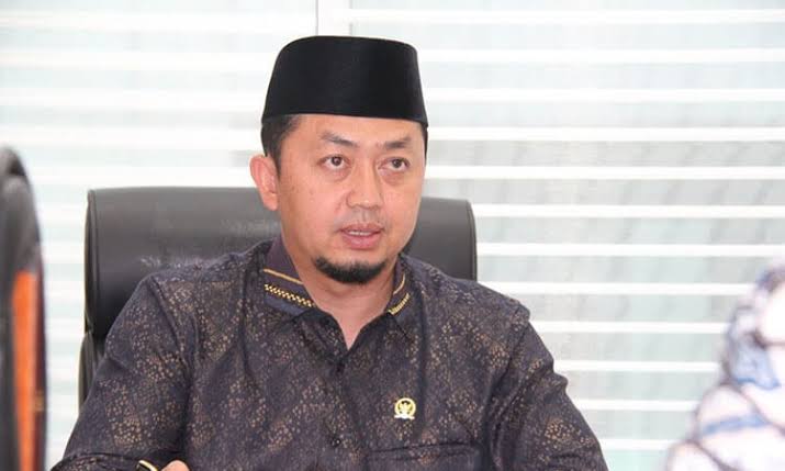 Syahrul Aidi Ajak Kepala Balai Sungai Keliling Tinjau Abrasi di Inhu dan Kuansing Syahrul Aidi Ajak Kepala Balai Sungai Keliling Tinjau Abrasi di Inhu dan Kuansingi