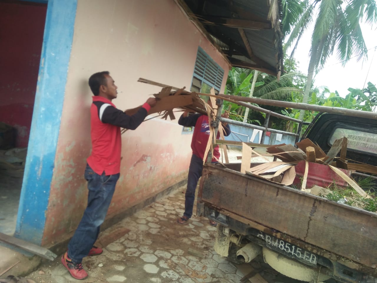 Sambut HUT Kampar ke-69, Pemdes dan Masyarakat Desa Lubuk Siam Gotong Royong Bersama Sambut HUT Kampar ke-69, Pemdes dan Masyarakat Desa Lubuk Siam Gotong Royong Bersamai