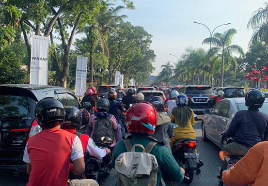 DPRD Riau: PPKM Mau Selesaikan Persoalan, Malah Menimbulkan Masalah Baru DPRD Riau: PPKM Mau Selesaikan Persoalan, Malah Menimbulkan Masalah Barui
