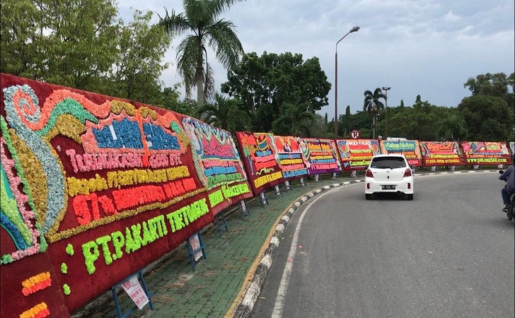 Papan Ucapan Terima Kasih Berjejer di Komplek Chevron Papan Ucapan Terima Kasih Berjejer di Komplek Chevroni