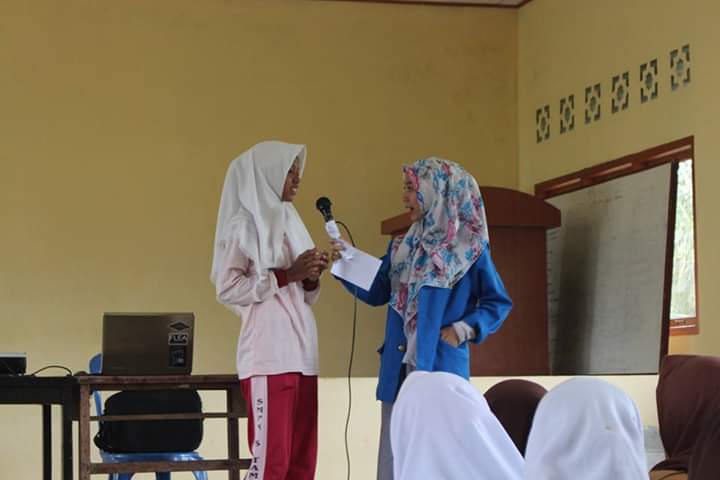 Mahasiswa UIR Edukasi Pelajar SMPN 5 Tambang Tentang Bahaya Pacaran Mahasiswa UIR Edukasi Pelajar SMPN 5 Tambang Tentang Bahaya Pacarani