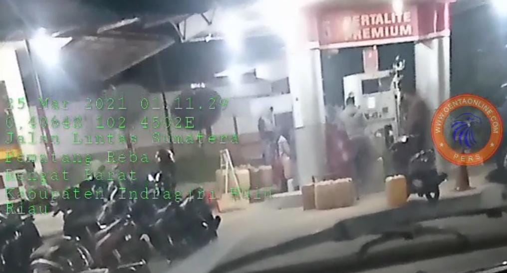 Langgar SOP Pertamina, SPBU 14.293.656 Pematang Reba Isi Premium ke Puluhan Jerigen Langgar SOP Pertamina, SPBU 14.293.656 Pematang Reba Isi Premium ke Puluhan Jerigeni