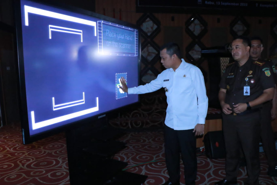 Pemko Pekanbaru Launching Aplikasi Simfoni BMD Pemko Pekanbaru Launching Aplikasi Simfoni BMDi