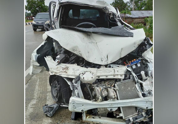 Kecelakaan Maut di Rimbo Panjang, 4 Orang Tewas Kecelakaan Maut di Rimbo Panjang, 4 Orang Tewasi