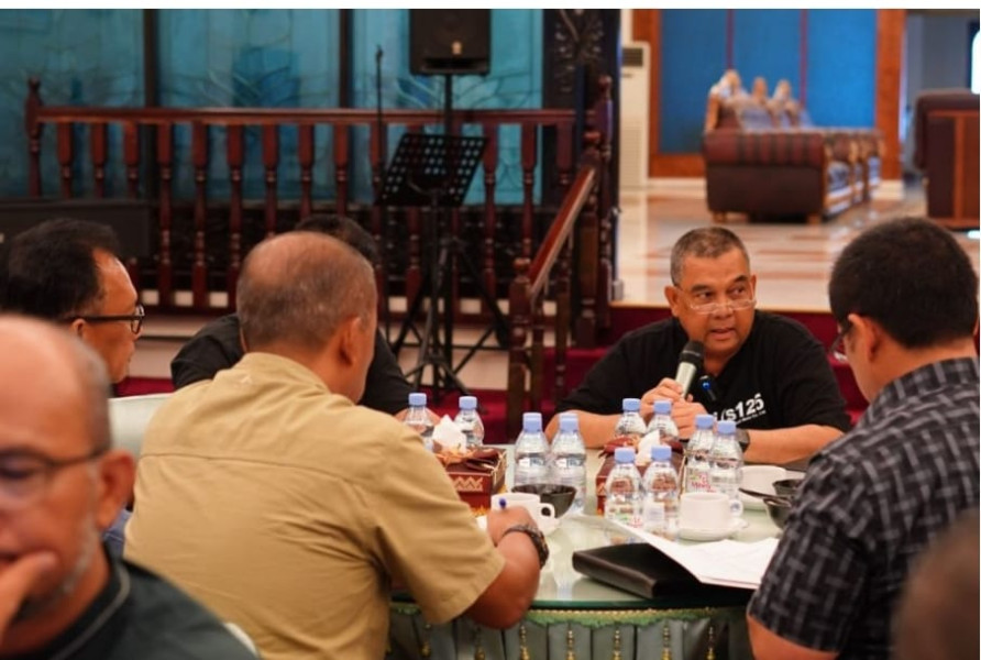 Gubri Edy Natar Nasution Bentuk Tim Terpadu Mendalami Permasalahan PT SIR Gubri Edy Natar Nasution Bentuk Tim Terpadu Mendalami Permasalahan PT SIRi