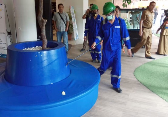 Pemko Pekanbaru Semprotkan Disinfektan di Mal Pelayanan Publik Senin Pemko Pekanbaru Semprotkan Disinfektan di Mal Pelayanan Publik Senini