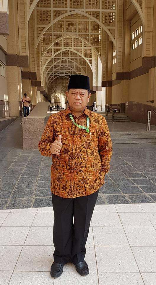Ketua MUI Riau, Iliyas Husti : mereka bertiga yang mundur itu bukan ulama Ketua MUI Riau, Iliyas Husti : mereka bertiga yang mundur itu bukan ulamai