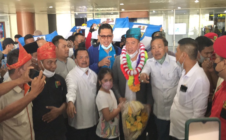 Alasan Warga Rohul Antusias Sambut Suparman Usai Jalani Hukuman Alasan Warga Rohul Antusias Sambut Suparman Usai Jalani Hukumani