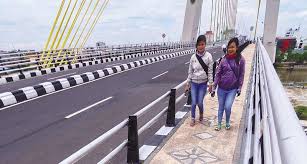 Jembatan Sultan Abdul Jalil Alamuddin Syah Rusak, Gubri Harus Panggil Kadis PUPR Jembatan Sultan Abdul Jalil Alamuddin Syah Rusak, Gubri Harus Panggil Kadis PUPRi