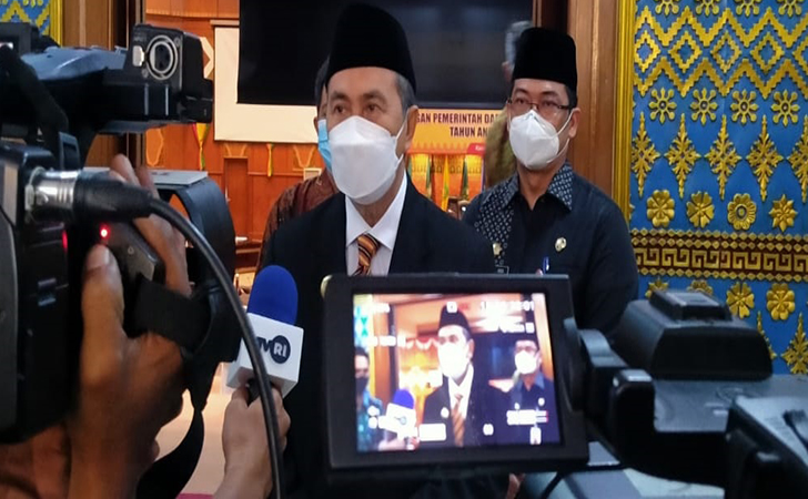 Syamsuar Imbau Masyarakat Riau dan Sumbar Tidak Mudik Lebaran Syamsuar Imbau Masyarakat Riau dan Sumbar Tidak Mudik Lebarani