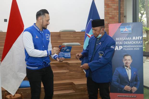Mantan Pelatih Timnas Rahmad Darmawan Gabung Demokrat Mantan Pelatih Timnas Rahmad Darmawan Gabung Demokrati
