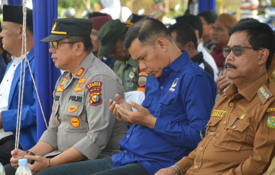 Dukung Pemilu Aman dan Sukses, Kapolsek Siak Hulu Hadiri Sosialisasi dan Kirab Pemilu 2024 di Pandau Jaya Dukung Pemilu Aman dan Sukses, Kapolsek Siak Hulu Hadiri Sosialisasi dan Kirab Pemilu 2024 di Pandau Jayai