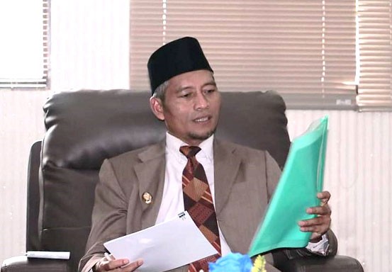 Kiat Ayat Cahyadi untuk Bapenda Pekanbaru Agar Dapat Uang Rp826 Miliar Kiat Ayat Cahyadi untuk Bapenda Pekanbaru Agar Dapat Uang Rp826 Miliari