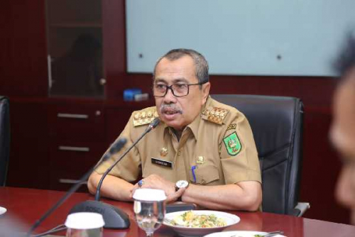 Gubri Syamsuar Kumpulkan Dokter, Perawat, Dosen dan Perusahaan Besar di Riau Gubri Syamsuar Kumpulkan Dokter, Perawat, Dosen dan Perusahaan Besar di Riaui