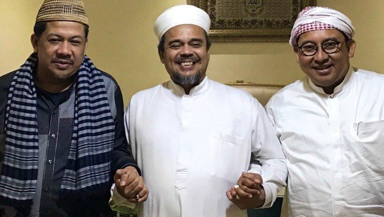 Ngobrol Sampai Subuh, Duo Wakil DPR RI ini Bertemu HRS di Mekah