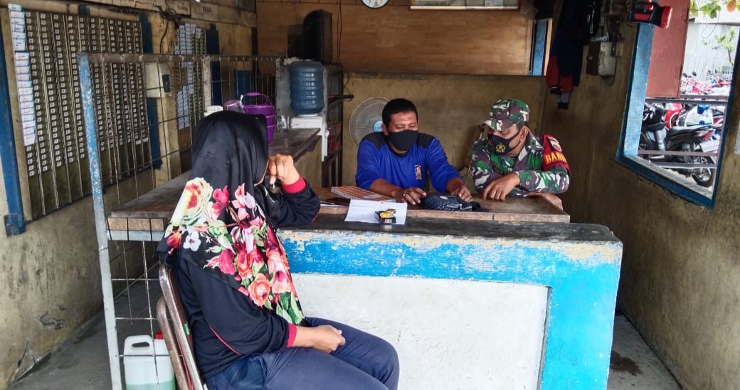Sebagai Bentuk Dukungan TMMD Ke 110, Babinsa 06/SH Lakukan Komunikasi Sosial Dengan Karyawan PT. RWI Sebagai Bentuk Dukungan TMMD Ke 110, Babinsa 06/SH Lakukan Komunikasi Sosial Dengan Karyawan PT. RWIi