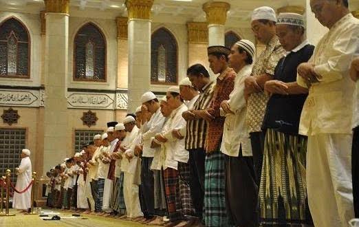 Syarat Menjadi Imam Sholati