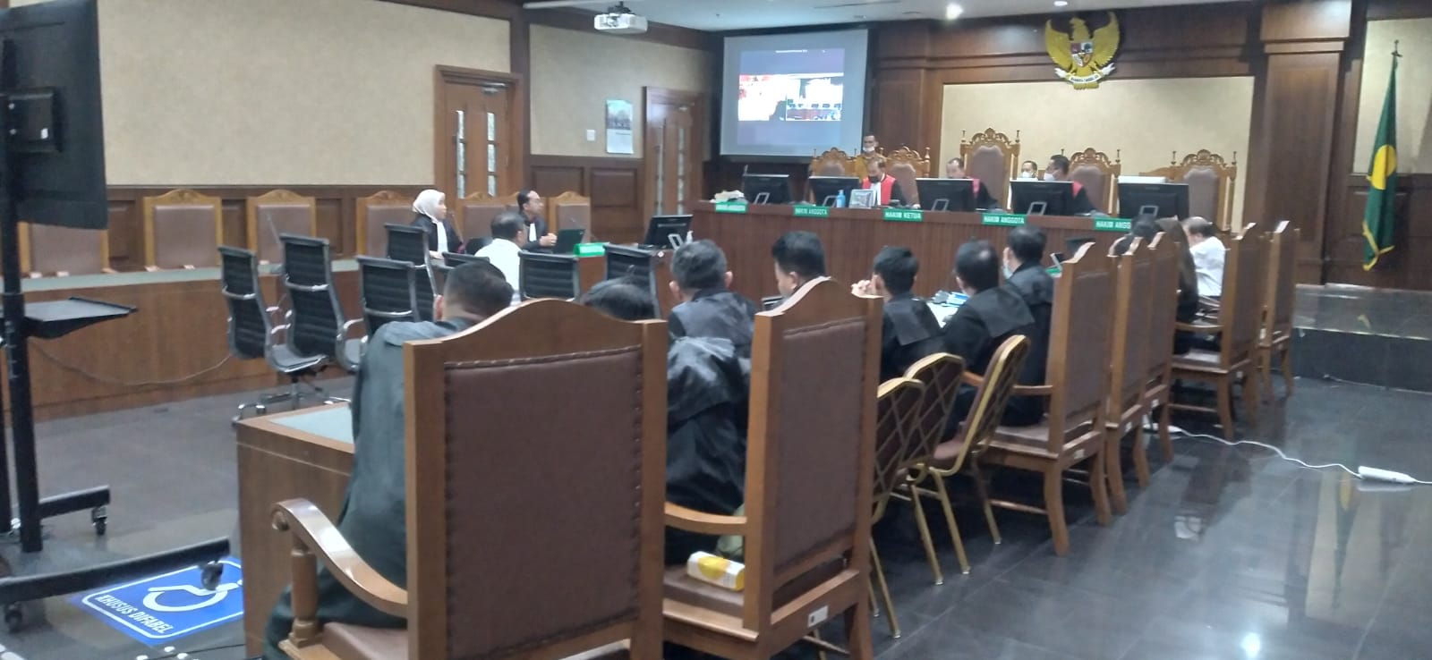 3 Orang Menjalani Pemeriksaan dalam Sidang Perkara PT Duta Palma Group 3 Orang Menjalani Pemeriksaan dalam Sidang Perkara PT Duta Palma Groupi