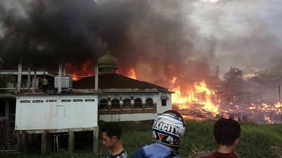Kebakaran Hebat, Lalap 15 Rumah di Kampung Bandar Pekanbaru Kebakaran Hebat, Lalap 15 Rumah di Kampung Bandar Pekanbarui