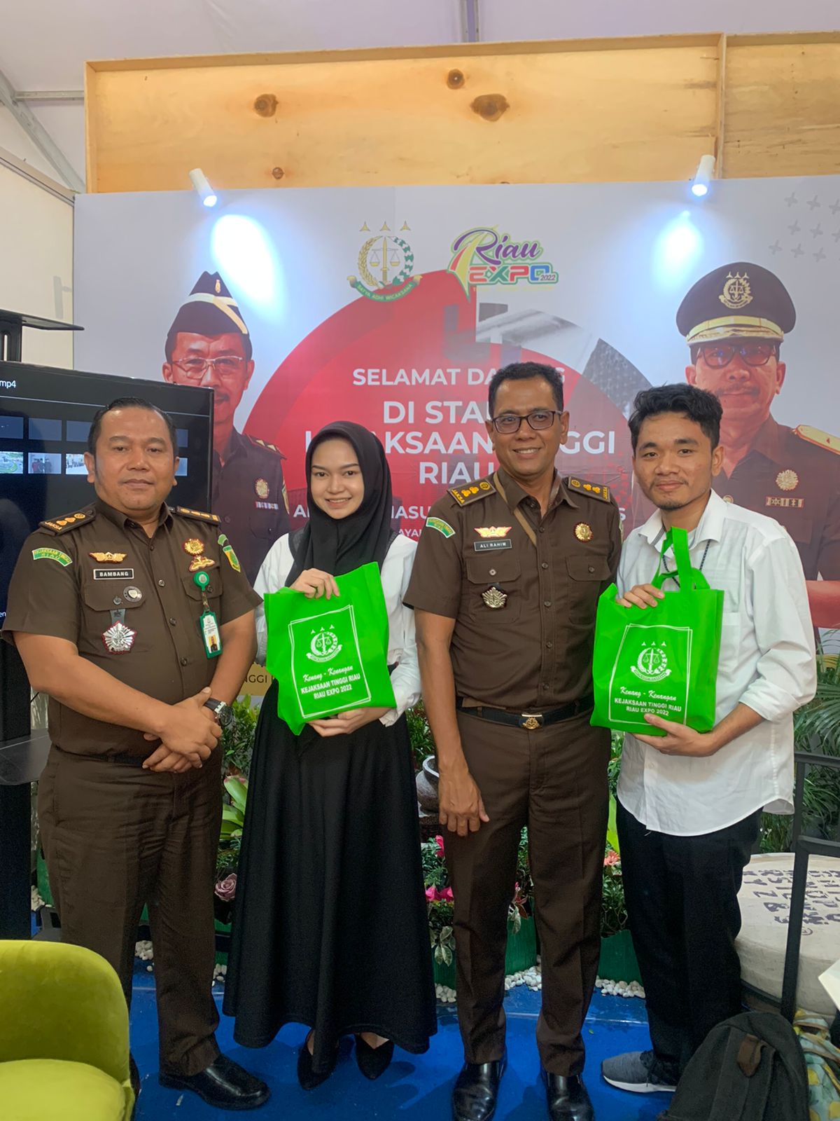 KEJAKSAAN TINGGI RIAU TURUT HADIR DALAM MEMERIAHKAN KEGIATAN RIAU EXPO 2022i