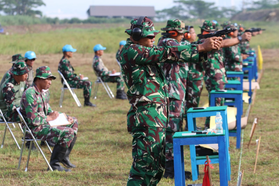 Lomba Tembak Pistol Meriahkan HUT PMPP TNI Lomba Tembak Pistol Meriahkan HUT PMPP TNIi
