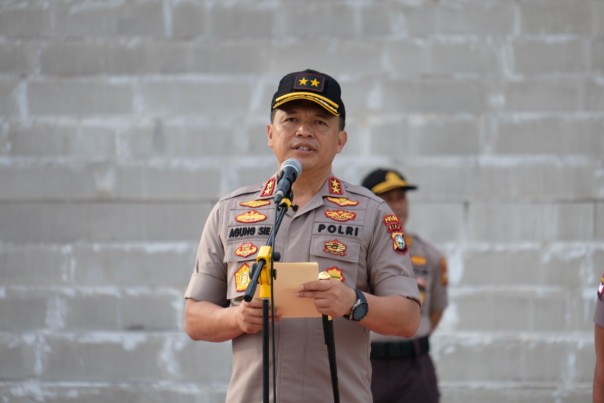 Kapolda Akan Berikan Pin Emas Bagi Jajarannya yang Mampu Menekan Karhutla, Kapolda Akan Berikan Pin Emas Bagi Jajarannya yang Mampu Menekan Karhutla,i