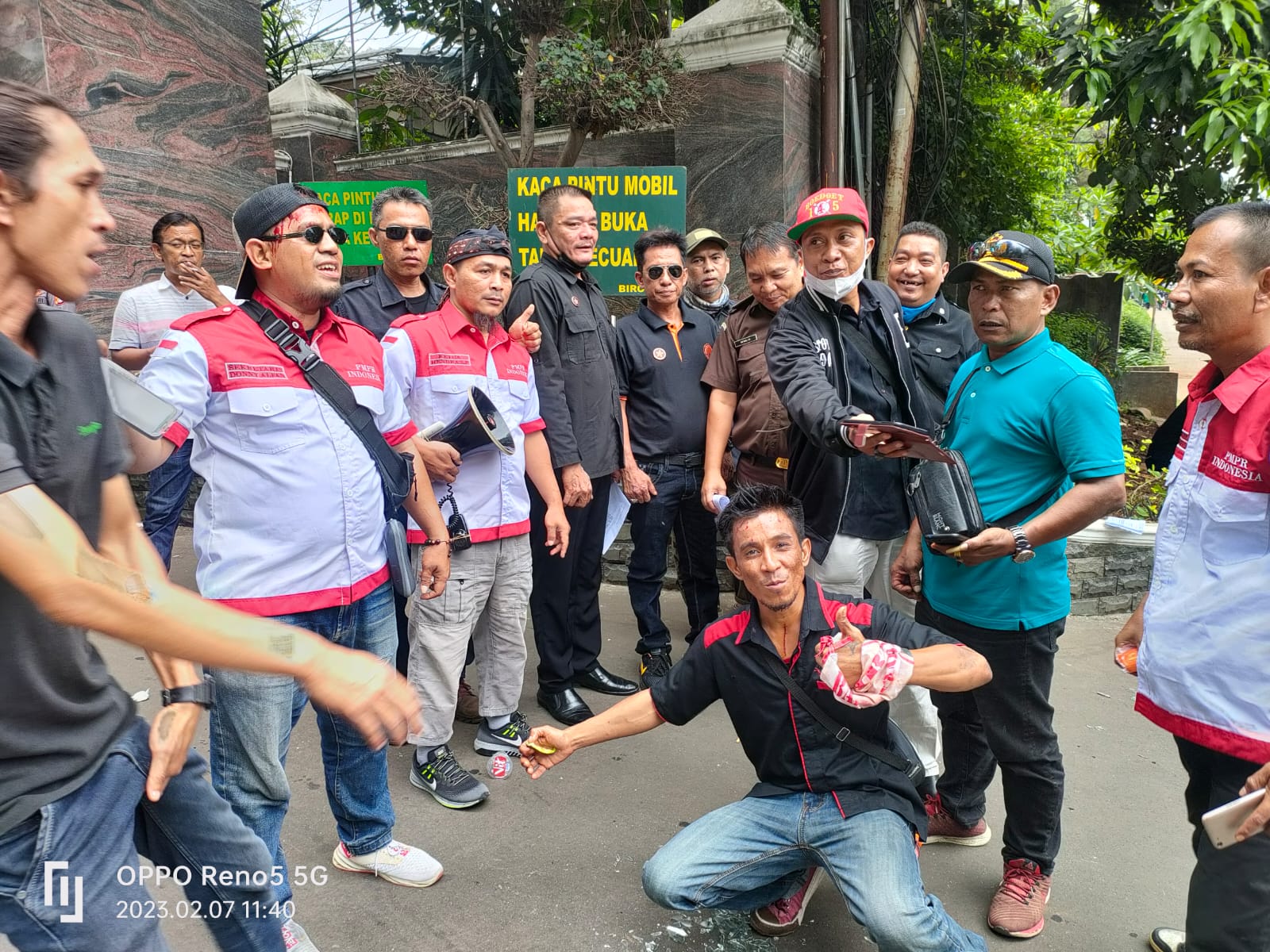 Demo Kantor Kejagung, Empat Aktivis LSM Aksi Pecah Kepala Demo Kantor Kejagung, Empat Aktivis LSM Aksi Pecah Kepalai