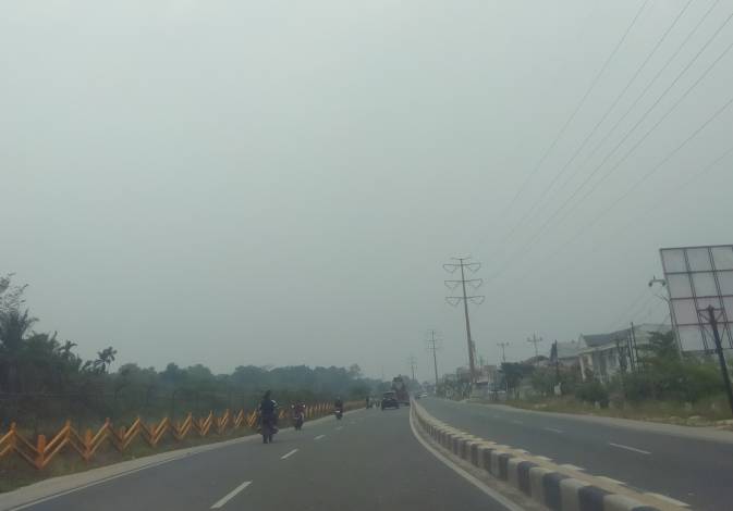 Kabut Asap Selimuti Pekanbaru, Udara Kembali Tidak Sehat Kabut Asap Selimuti Pekanbaru, Udara Kembali Tidak Sehati