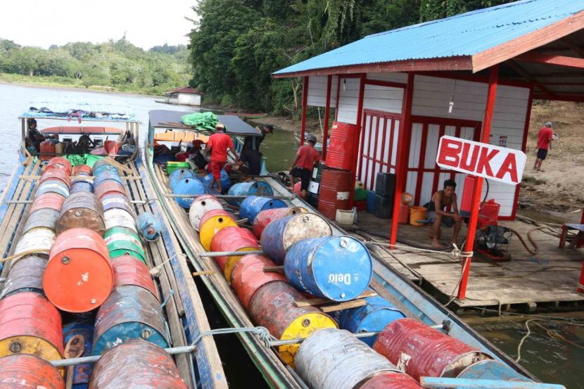 Tahun Ini Pertamina Buat BBM Satu Harga di 83 Titik Tahun Ini Pertamina Buat BBM Satu Harga di 83 Titiki