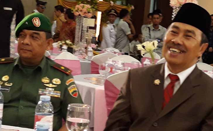 Ini Alasan Danrem Mendampingi Bupati Siak pada Pilgubri 2018 Ini Alasan Danrem Mendampingi Bupati Siak pada Pilgubri 2018i