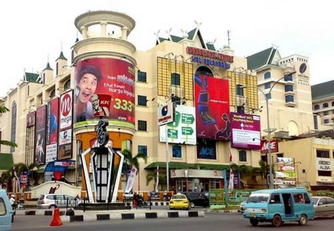 Masuk Mal di Pekanbaru Wajib Pakai Aplikasi PeduliLindungi Masuk Mal di Pekanbaru Wajib Pakai Aplikasi PeduliLindungii