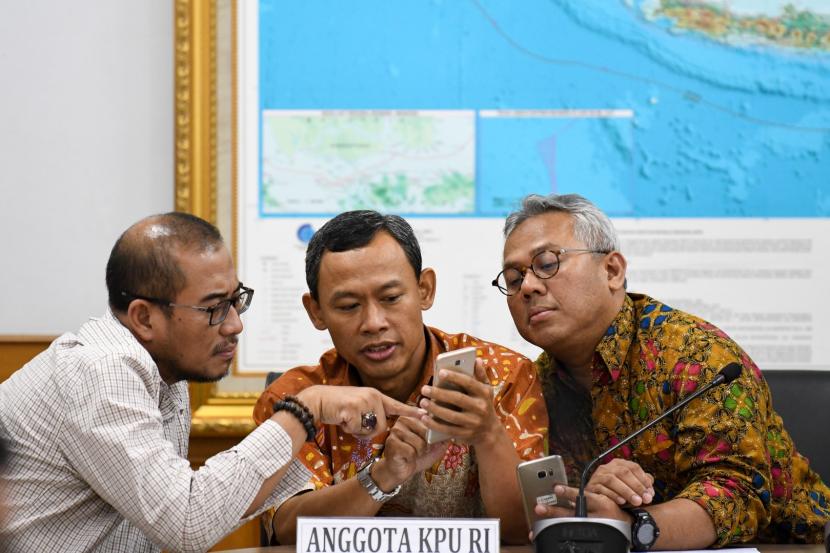 KPU Terima Surat Gugus Tugas Covid-19 Soal Pilkada Lanjutan KPU Terima Surat Gugus Tugas Covid-19 Soal Pilkada Lanjutani