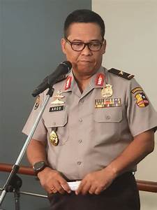 Lutfi 'Pembawa Bendera' Ngaku Disetrum, Polri: Laporkan Setelah Sidang Selesai Lutfi 'Pembawa Bendera' Ngaku Disetrum, Polri: Laporkan Setelah Sidang Selesaii