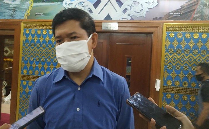Manahara Napitupulu Minta APBD Perhatikan Jalan Inhu-Kuansing Manahara Napitupulu Minta APBD Perhatikan Jalan Inhu-Kuansingi