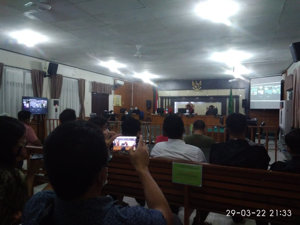 Divonis 14 Tahun Penjara, Hotel dan Tanah Disita Divonis 14 Tahun Penjara, Hotel dan Tanah Disita i