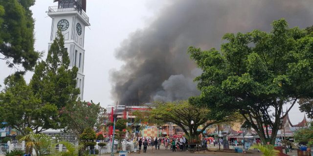 Pasar Ateh Bukit Tinggi Terbakar Hebat Pasar Ateh Bukit Tinggi Terbakar Hebati