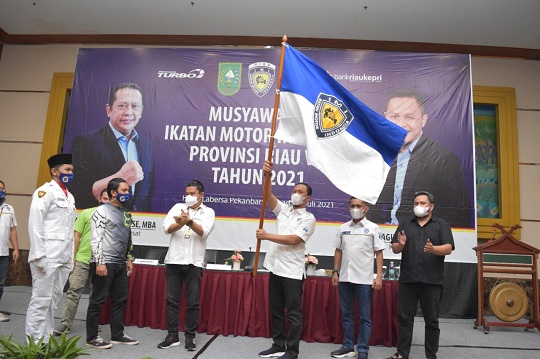 Agung Nugroho Kembali Pimpin IMI Riau Agung Nugroho Kembali Pimpin IMI Riaui