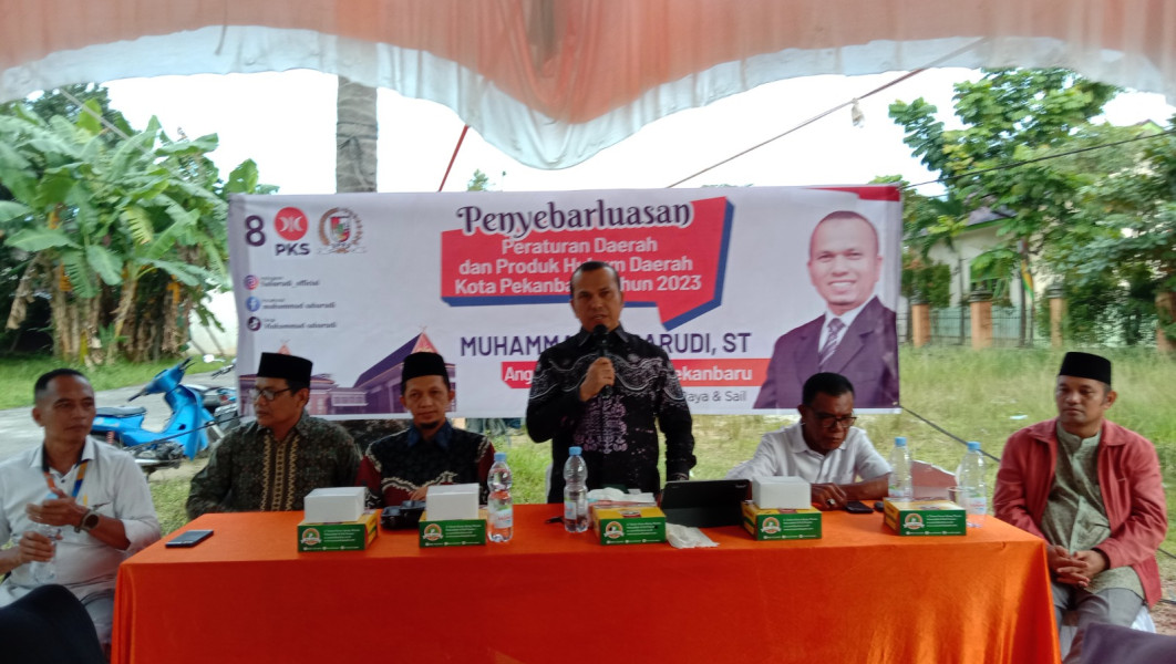 Sabarudi Laksanakan Penyebar Luasan Perda di Jalan Segar Rejosari Sabarudi Laksanakan Penyebar Luasan Perda di Jalan Segar Rejosarii