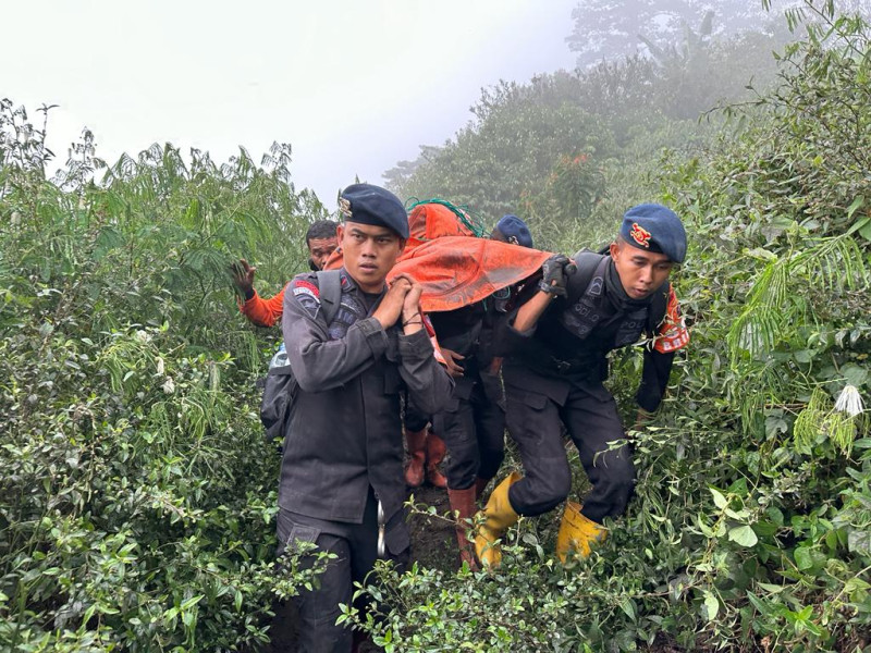 Seluruh Pendaki Gunung Marapi Yang Terdata Ditemukan Seluruh Pendaki Gunung Marapi Yang Terdata Ditemukani