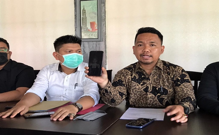 Kuasa Hukum Syafri Harto Sebut Pelapor Terindikasi Prostitusi Online Kuasa Hukum Syafri Harto Sebut Pelapor Terindikasi Prostitusi Onlinei