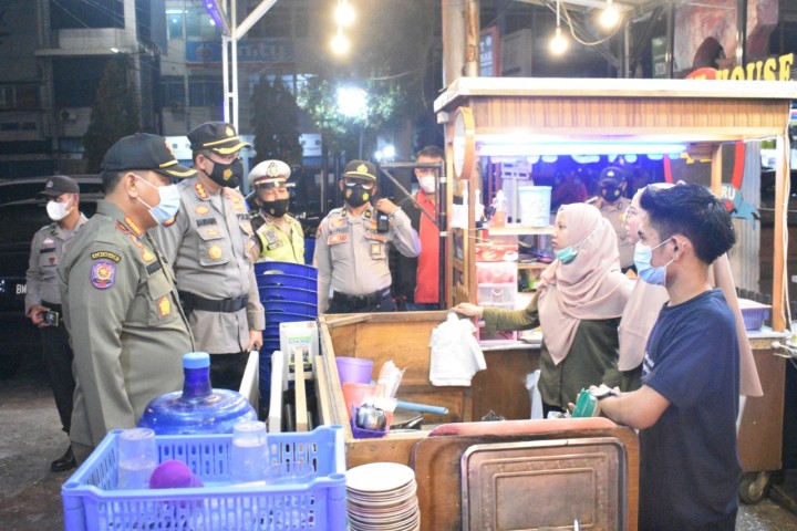 Polresta Pekanbaru Gelar Operasi Yustisi Gabungan Penegakan Protokol Kesehatan Polresta Pekanbaru Gelar Operasi Yustisi Gabungan Penegakan Protokol Kesehatani