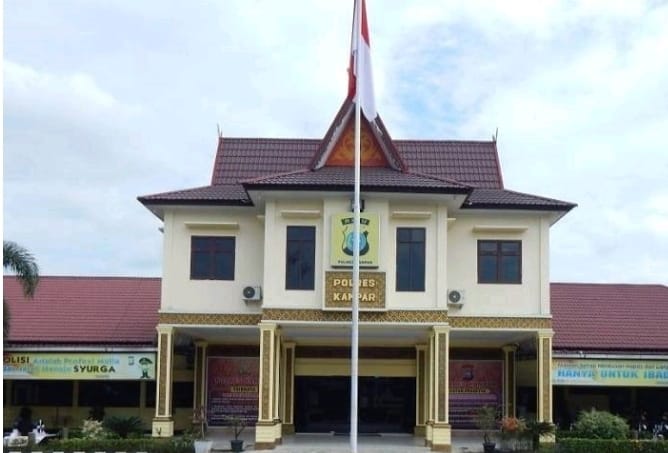 Kapolres Kampar Tak Respon Konfirmasi Wartawan Tersangka Pelaku Pengancaman Pembunuhan dan Intimidasi terhadap Profesi Wartawan masih bebas berkeliaran Kapolres Kampar Tak Respon Konfirmasi Wartawan Tersangka Pelaku Pengancaman Pembunuhan dan Intimidasi terhadap Profesi Wartawan masih bebas berkeliarani