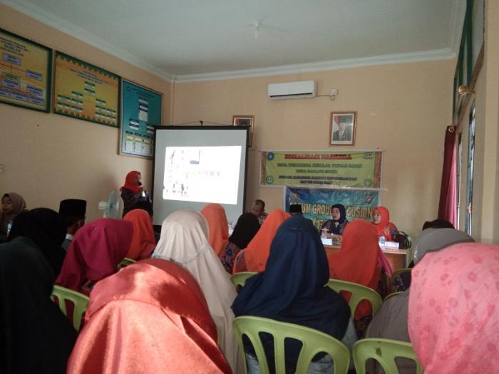 Wujudkan Desa Batang Duku Bebas Narkoba, Mahasiswa KKN UIN Suska Gelar Sosialisasi Bahaya Narkoba Wujudkan Desa Batang Duku Bebas Narkoba, Mahasiswa KKN UIN Suska Gelar Sosialisasi Bahaya Narkobai