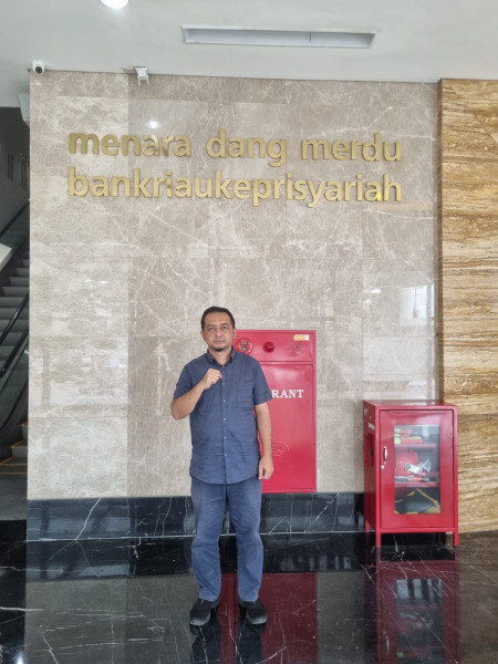 Jamadi Desak Gubri Evaluasi Direksi PT. BRK Syariah, Dugaan Pelanggaran Disiplin Pegawai Jadi Sorotan Jamadi Desak Gubri Evaluasi Direksi PT. BRK Syariah, Dugaan Pelanggaran Disiplin Pegawai Jadi Sorotani
